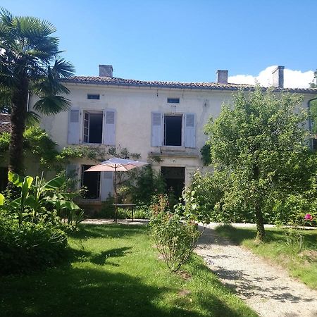 Champagne-et-Fontaine Domaine De Puytirel B&B 외부 사진