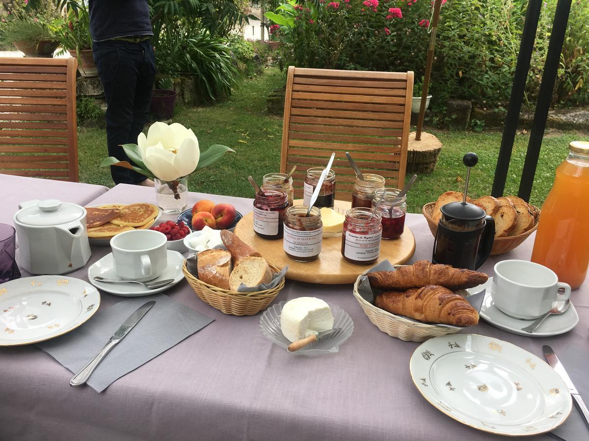 Champagne-et-Fontaine Domaine De Puytirel B&B 외부 사진