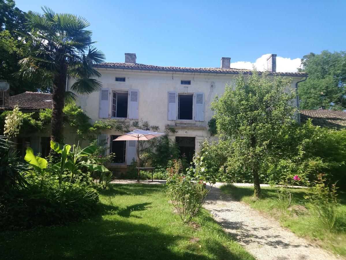Champagne-et-Fontaine Domaine De Puytirel B&B 외부 사진