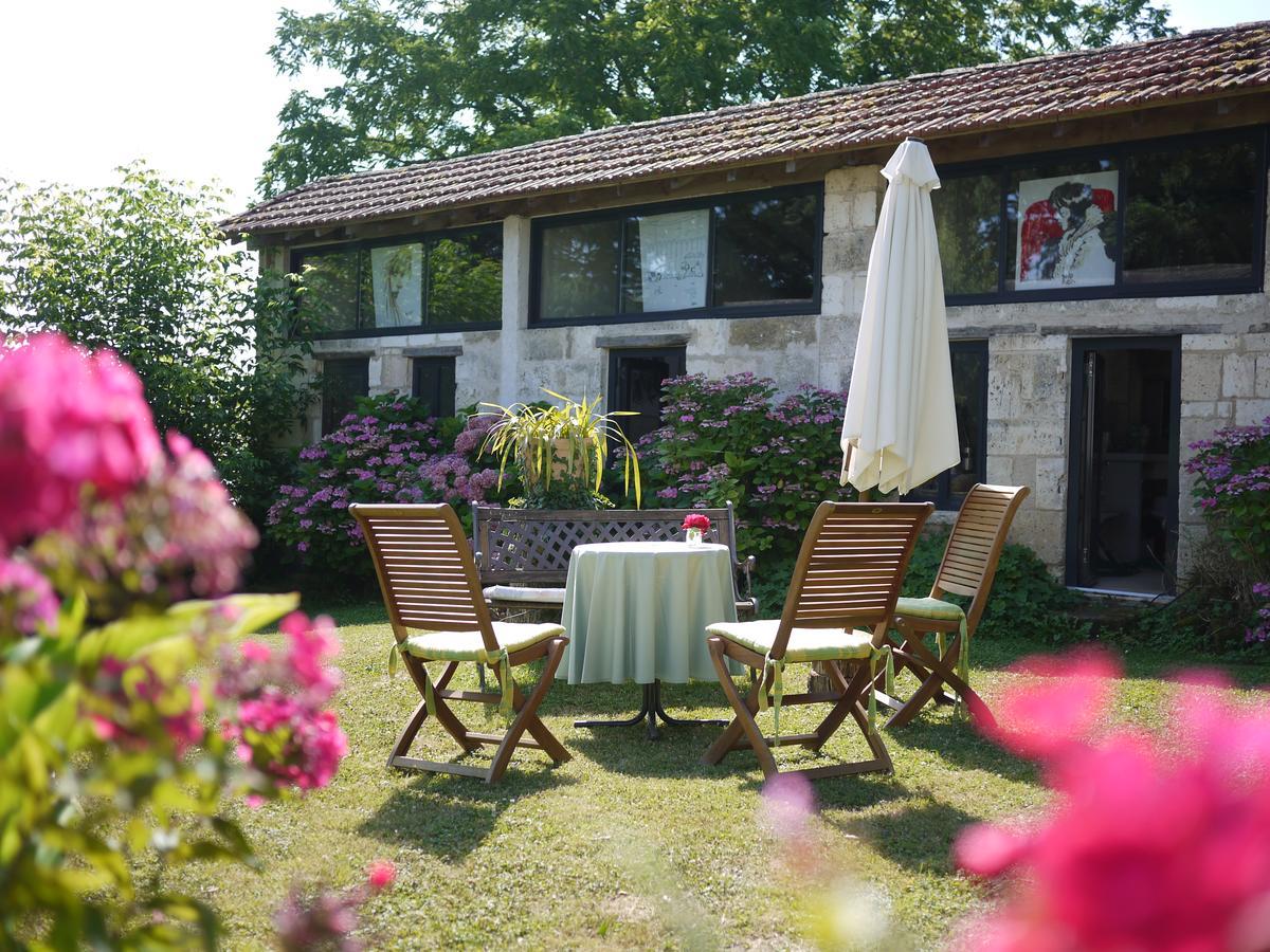Champagne-et-Fontaine Domaine De Puytirel B&B 외부 사진